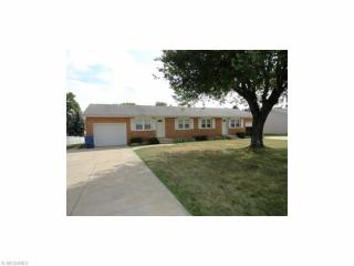 1408 35th St, Canton, OH 44709-2623