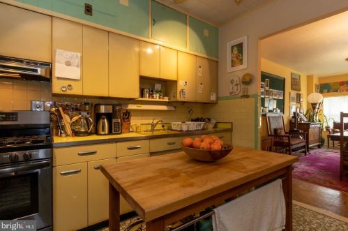 829 Catharine St, Philadelphia PA 19147-2716 exterior