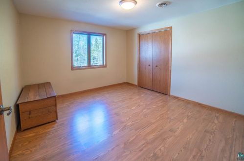 1901 Rice Lake Rd, Duluth MN 55811-4812 exterior