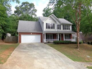 505 Sterling Pointe Ct, Lawrenceville GA  30043-7404 exterior