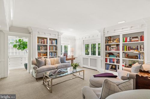 2446 Kalorama Rd, Washington DC 20008-1625 exterior