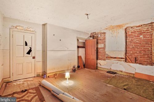 2721 Allegheny Ave, Philadelphia PA 19132-1226 exterior