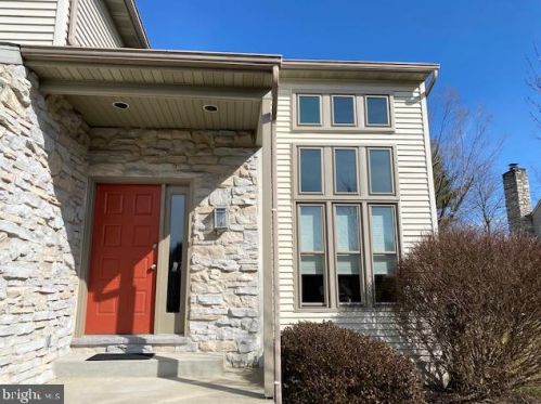 1004 Fieldstone Ct, Lancaster, PA 17603-9786