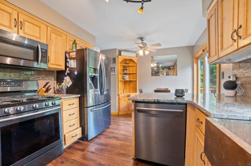 3927 Martin Rd, Duluth MN 55803-1330 exterior