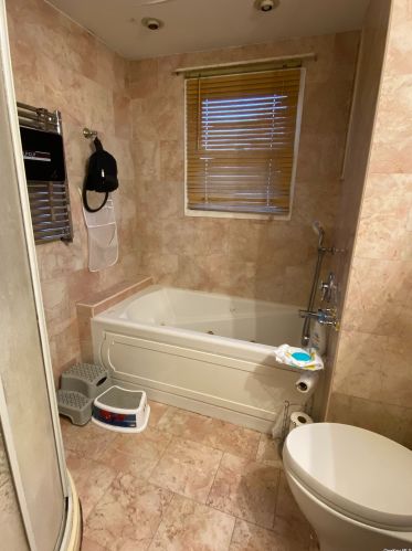 299 Corona Ave, Valley Stream NY 11580-4348 exterior