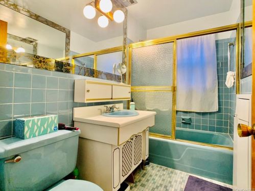 1835 Mayflower Ave, Bronx NY 10461-4007 exterior