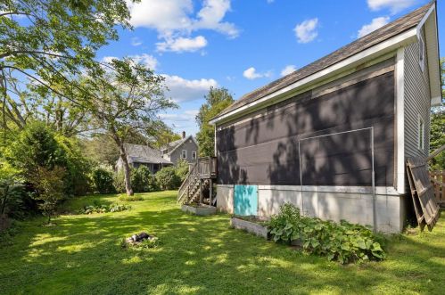 47 Penacook St, Concord NH 03301-3105 exterior