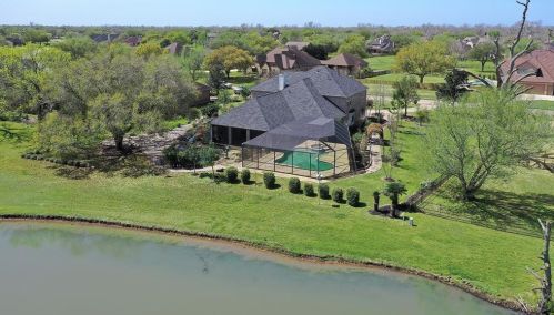 4022 Weston Dr, Fulshear TX 77441-4126 exterior