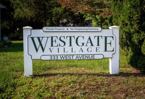 333 West Ave, Milford CT 06461-3053 exterior