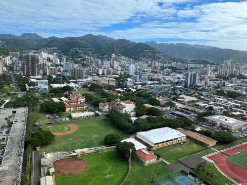 1009 Kapiolani Blvd, Honolulu HI  96814-2103 exterior