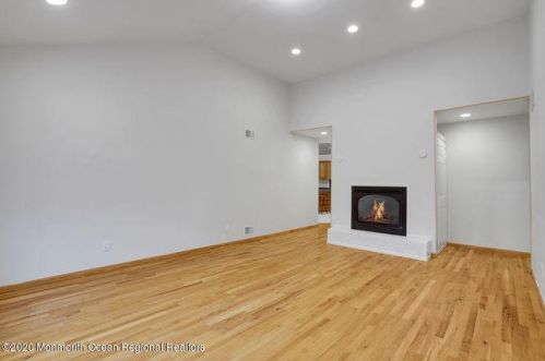 338 New Central Ave, Jackson Twp NJ 08527-2952 exterior