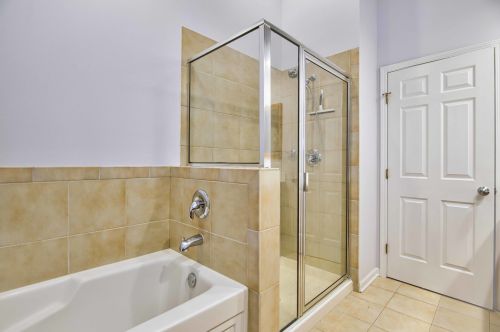 1209 33rd St, Chicago IL 60608-6322 exterior