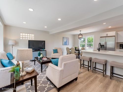 4949 La Crosse Ave, Chicago IL  60638-2120 exterior