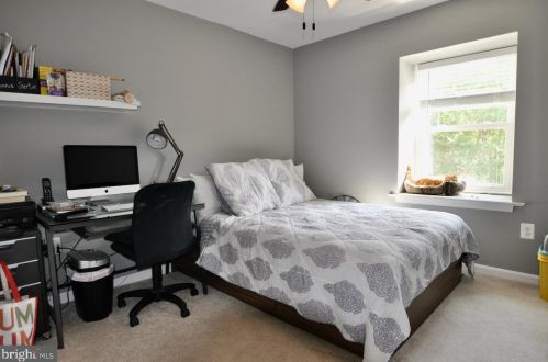 7523 Heatherton Ln, Rockville MD  20854-3232 exterior