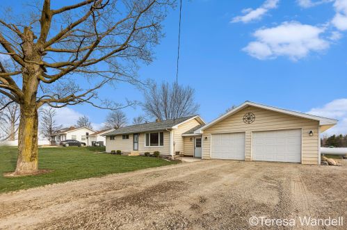 1221 138th Ave, Wayland MI  49348-9553 exterior