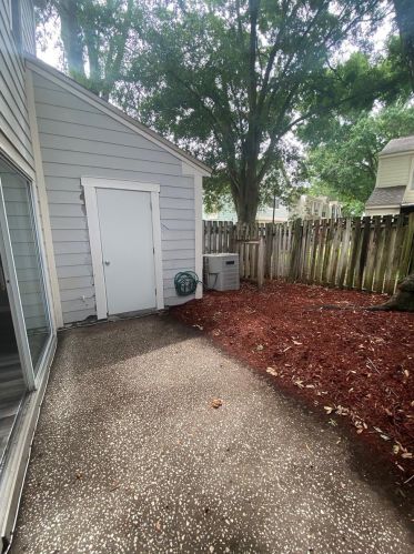 13913 Fletchers Mill Dr, Tampa FL 33613-4118 exterior