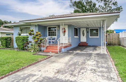 2116 Cordelia St, Tampa, FL 33607-1610