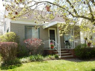 6021 Archmere Ave, Cleveland OH  44144-3924 exterior