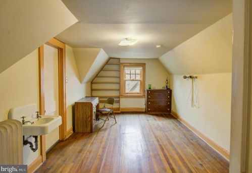 5 Cadwalader Dr, Trenton NJ 08618-3301 exterior