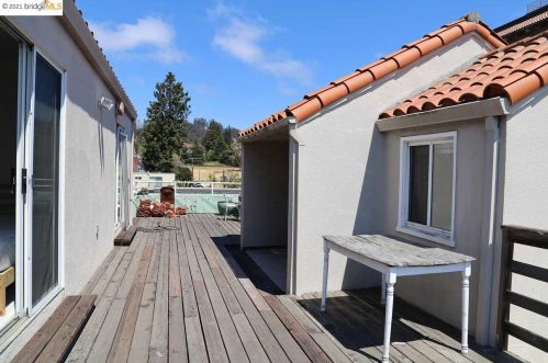 2225 Hearst Ave, Berkeley CA 94703-1331 exterior