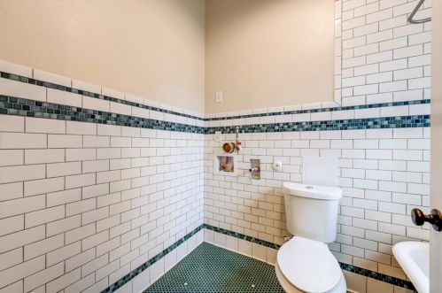 2023 2nd St, Austin TX 78702-4312 exterior