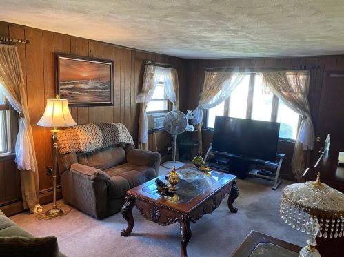 155 Grv St, Providence RI 02909-1105 exterior