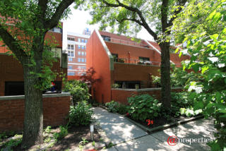 1153 Plymouth Ct, Chicago IL  60605-3279 exterior