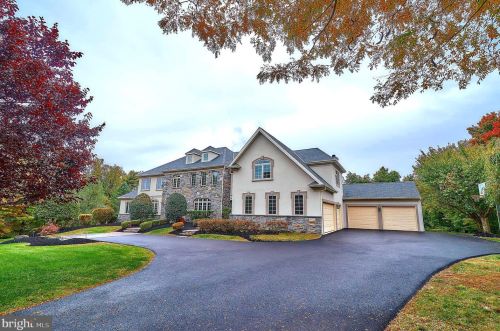 2221 Jefferson Ln, Huntingdon Valley PA 19006-6038 exterior