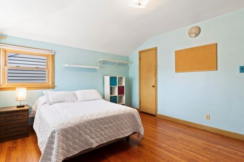 4801 Diversey Blvd, Milwaukee WI 53217-5919 exterior