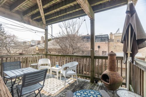 3746 Magnolia Ave, Chicago IL 60626-5305 exterior