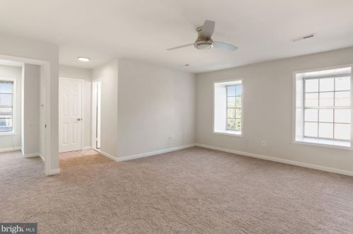 1454 Mclean Mews Ct, Mc Lean VA  22101-3824 exterior