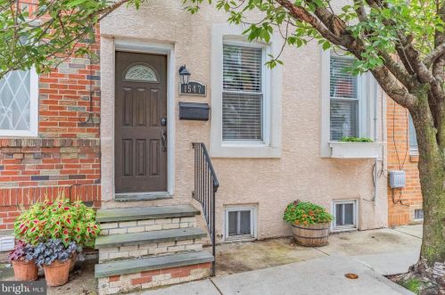 1547 Iseminger St, Philadelphia PA  19147-6215 exterior