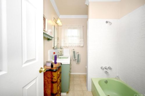 13809 Ibbetson Ave, Bellflower CA 90706-2522 exterior