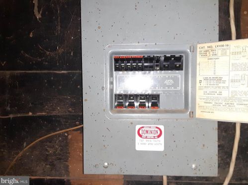 518 Manor St, Lancaster PA 17603-5215 exterior