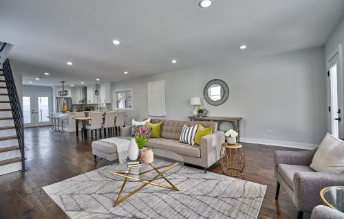 4452 Leland Ave, Chicago IL  60630-4043 exterior