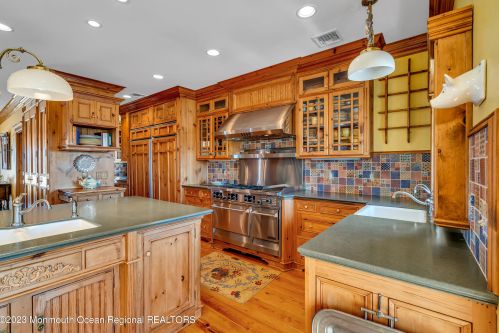 767 Ave, Point Pleasant Beach NJ 08742-5315 exterior