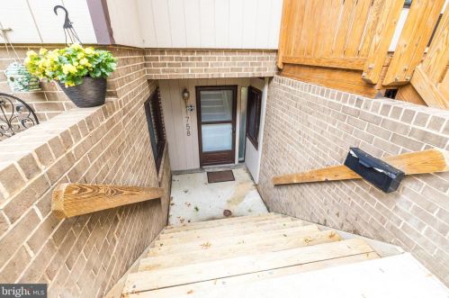 1758 Westwind Way, Mc Lean VA 22102-1612 exterior