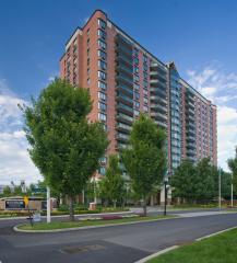 100 Tower Dr, Edgewater NJ  07020-2223 exterior