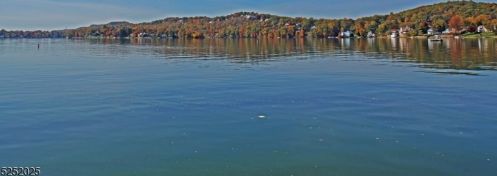 172 Shore Trl, Sparta NJ  07871-2107 exterior