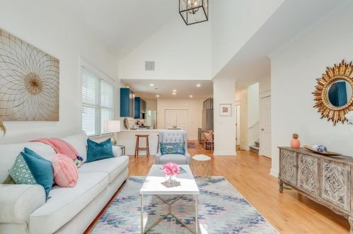 1332 Hooper Ave, Atlanta GA 30307-2014 exterior