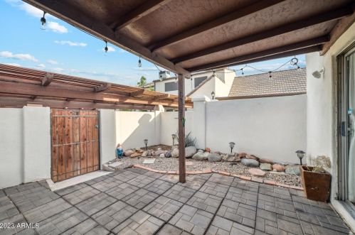 1157 Belmont Ave, Phoenix AZ  85020-4162 exterior