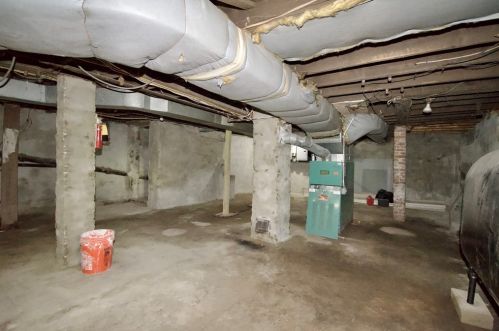 17 George St, West Springfield MA 01089-3414 exterior