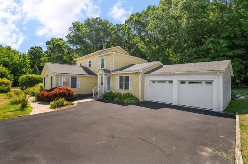 195 Congress St, Woonsocket RI  02895-4859 exterior