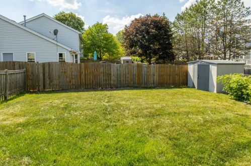 1024 Whitehall Way, Bull Valley IL 60014-1809 exterior