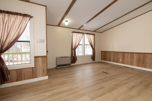 121 Pne Rdg Rd, Concord NH 03307-0837 exterior