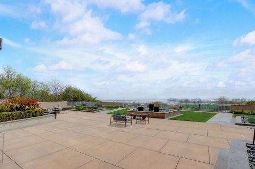 1522 Prospect Ave, Milwaukee WI 53202-6512 exterior