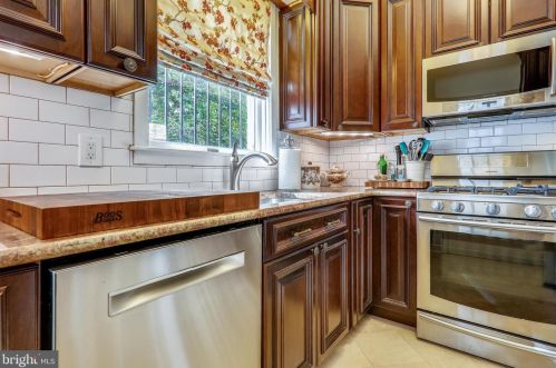 135 D St, Washington DC 20003-1809 exterior