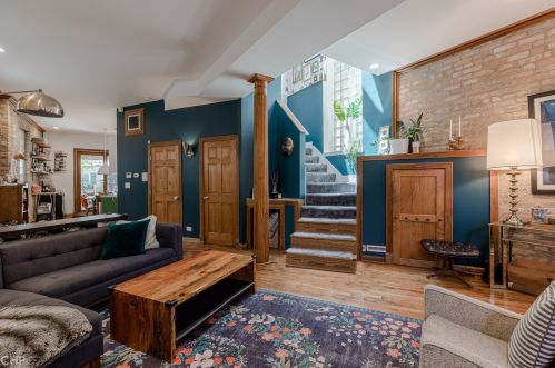 1804 Wilmot Ave, Chicago IL  60647-4417 exterior