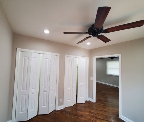 8733 East End Ave, Chicago IL  60617-2734 exterior