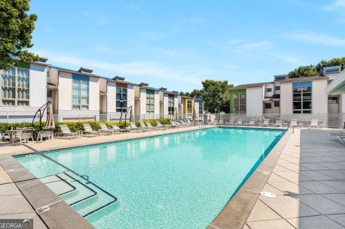 1269 Mackintosh Park, Atlanta GA 30318-4172 exterior